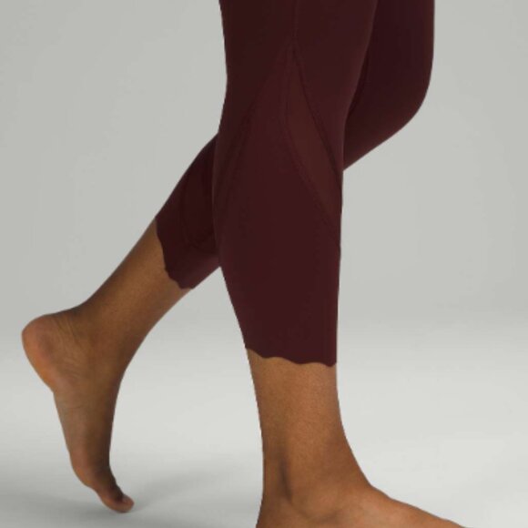 Lululemon Wunder Under High-Rise Crop 23" Scallop Full-On Luxtreme - Size 14 - Picture 2 of 5